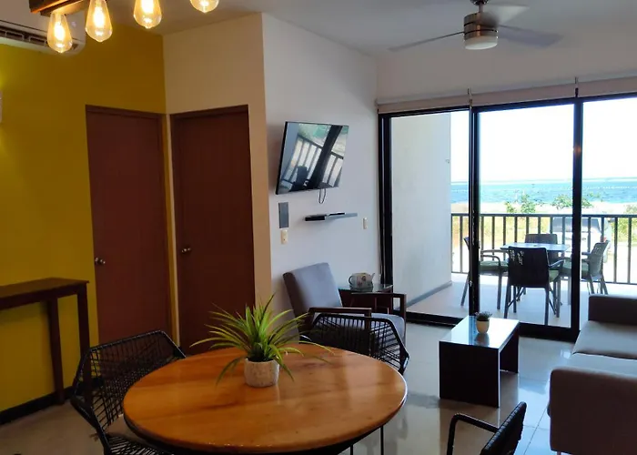 Vela's Ocean Front Aparthotel 3*