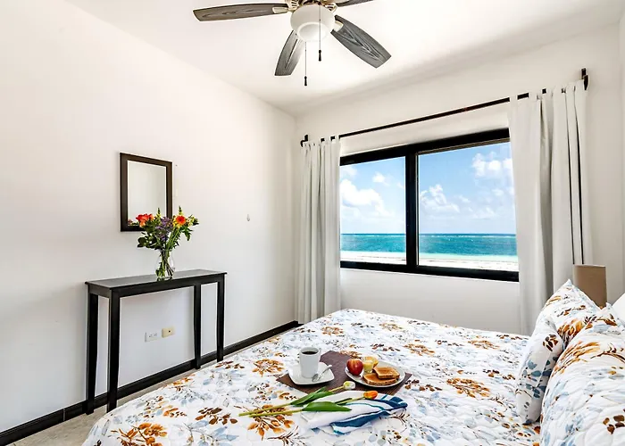 Vela's Ocean Front Aparthotel 3*