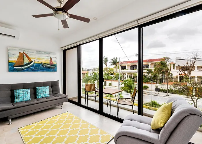 Vela's Ocean Front 3*