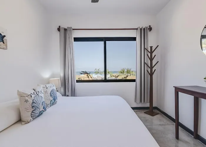 Vela's Ocean Front Aparthotel Puerto Morelos
