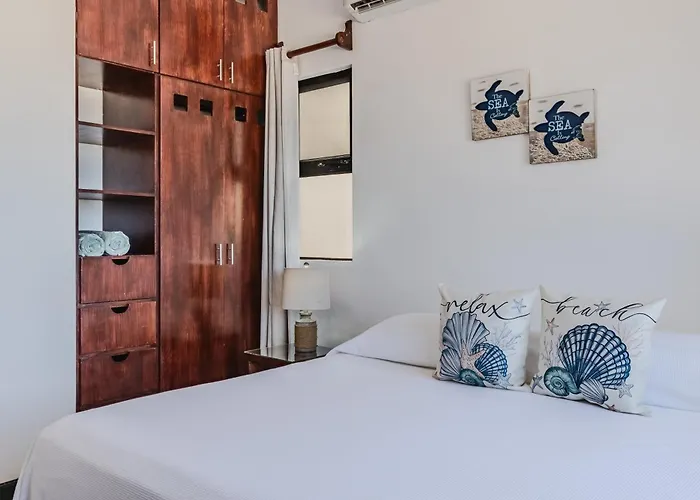 Vela's Ocean Front 3*