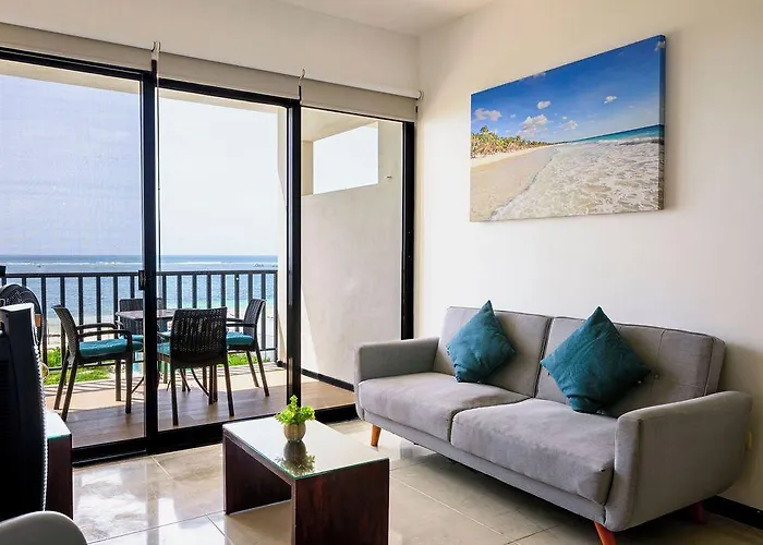 Vela's Ocean Front Appart hôtel