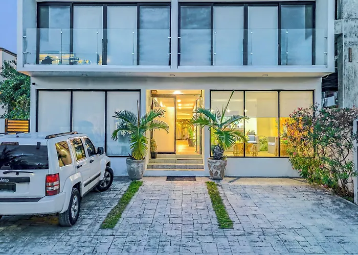 Vela's Ocean Front 3*